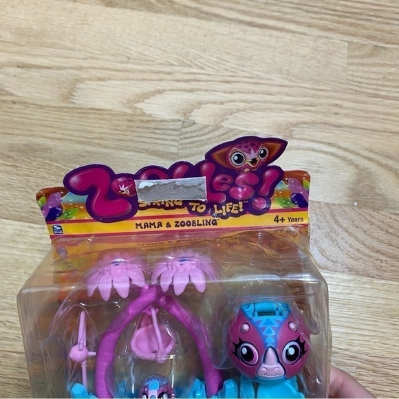 Zoobles #384 Bronsie Tristen Mama Zoobling NEW Action Figure Toy - Picture 3 of 4